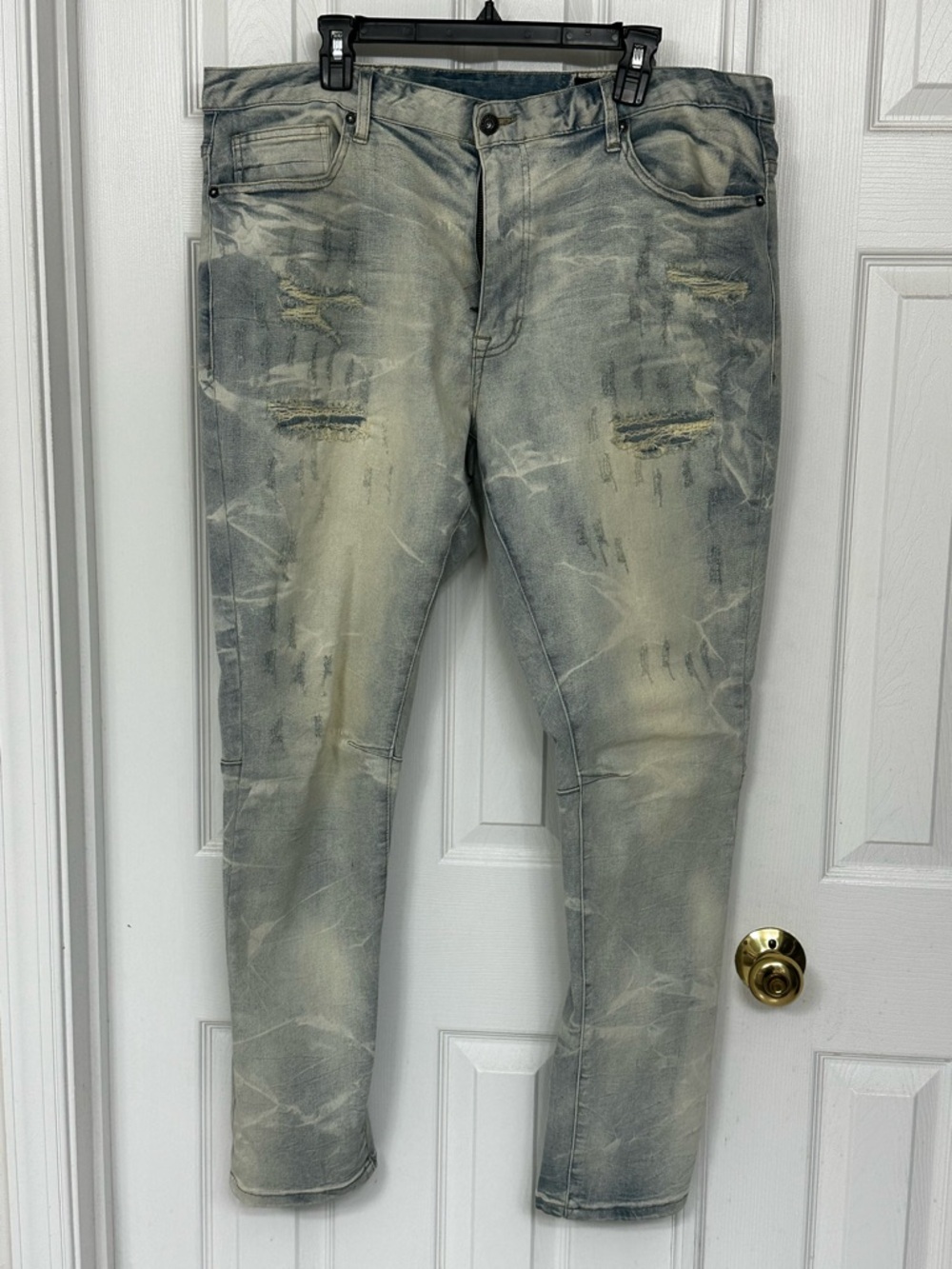 Men's Distressed Light Gray Jeans